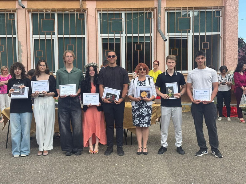 Ingrid Budiș-povestea de succes a unei olimpice la limba germană 4 ingrid budis premianta in careul cni