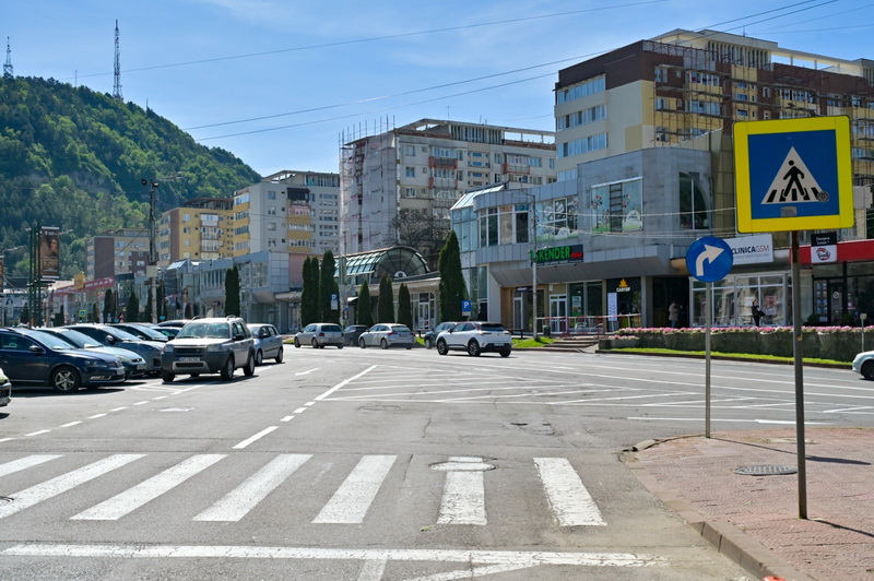 Schimbări importante în traficul din centrul Piatra Neamț: pietonii redirecționați, șoferii obligați să vireze dreapta 1 pta st cel mare 2026 2 resize