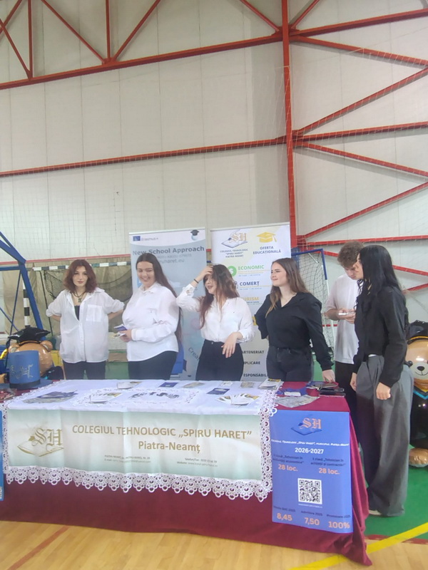 FOTO&VIDEO Interes maxim la Târgul de oferte educaționale pentru absolvenții claselor a VIII-a 4 targ educational 4 resize