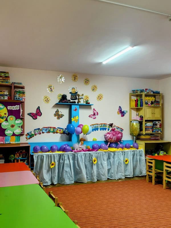 Cristos Rege Sala de clasa resize 1 - Grădinița ”Cristos Rege” Piatra-Neamț: a doua familie pentru cei mici!