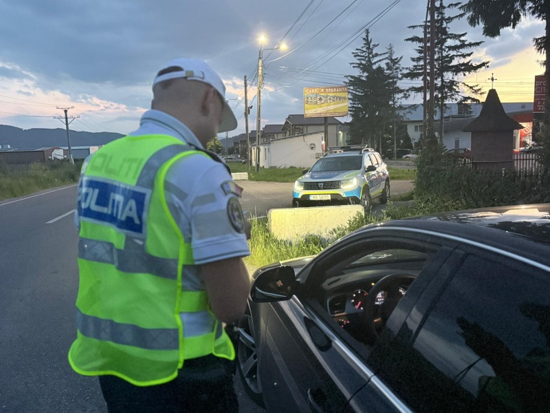 FOTO-VIDEO. Acțiune masivă a Poliției Neamț: 3 dosare penale și 130 de sancțiuni în valoare de aproape 80.000 de lei 1 WhatsApp Image 2026 06 21 at 12.12.23