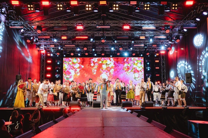 Piatra Fest 2026: Zilele Municipiului Piatra-Neamț – patru zile de sărbătoare, recunoștință, tradiție și bucurie în inima orașului 2 WhatsApp Image 2026 06 22 at 20.12.36 1 1