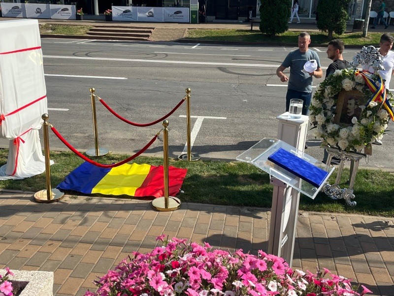 VIDEO-FOTO. Piatra Fest 2026 - Dezvelirea stelei și a panoului informativ pentru Nicu Albu 1 WhatsApp Image 2026 06 25 at 17.26.17