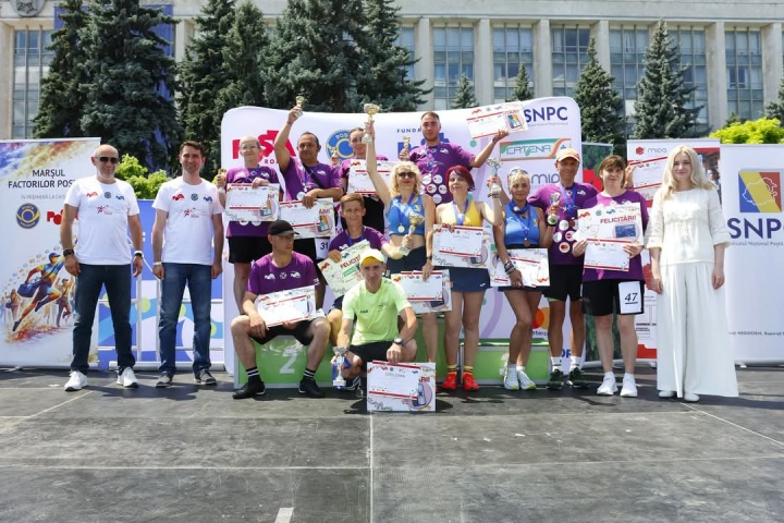 Foto. Nemțeanul Marius Atomei, locul 3 la Marșul Factorilor Poștali, competiție desfășurată la Chișinău 4 WhatsApp Image 2026 06 26 at 06.42.08 1