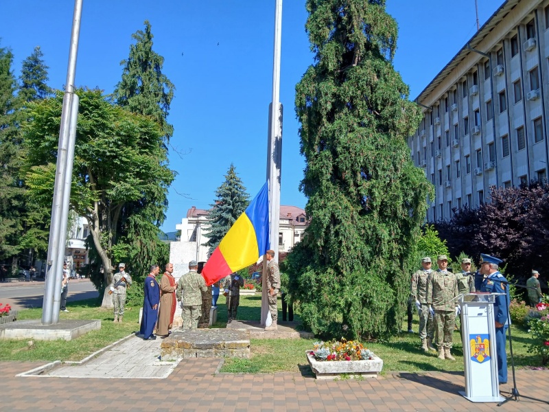 VIDEO-FOTO. Ceremonie și defilare militară de Ziua Drapelului la Piatra Neamț 14 WhatsApp Image 2026 06 26 at 10.12.25