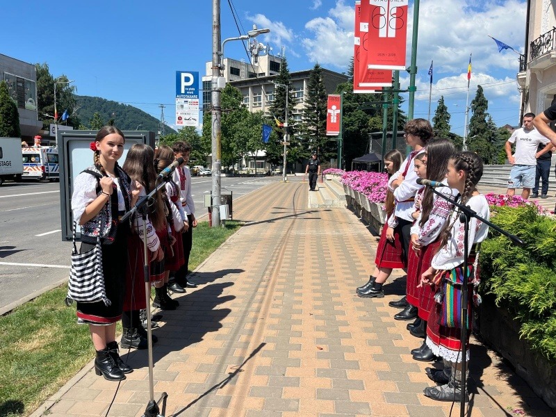 VIDEO-FOTO. Dezvelirea stelei și a panoului pentru Generalul Nicolae Dăscălescu pe Aleea Personalităților din Piatra Neamț 8 WhatsApp Image 2026 06 26 at 11.29.01