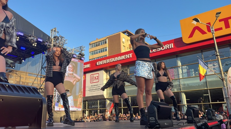 VIDEO. Piatra Fest 2026: ziua a treia – mii de persoane au fost prezente la seara dedicată tineretului și energiei 2 WhatsApp Image 2026 06 27 at 20.12.11 1