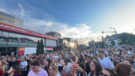 Ultima seară a Piatra Fest 2026 a adus mii de pietreni în centrul municipiului Piatra-Neamț WhatsApp Image 2026 06 28 at 20.33.37 1