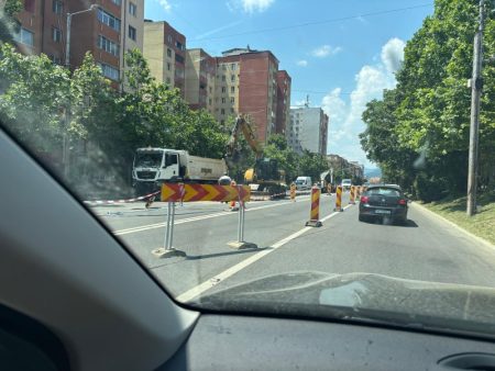 FOTO. Restricții de circulație pe B-dul Traian din Piatra Neamț până pe 24 iulie WhatsApp Image 2026 06 29 at 14.04.08