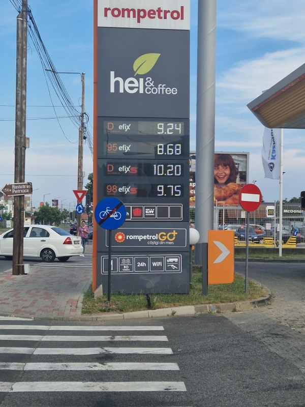 Criza politică ar putea crește prețul la carburanți