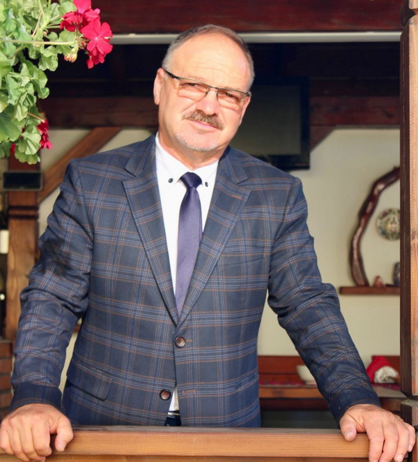 DRAGOMIREȘTI Motorul dezvoltării: investițiile în educație și tinerele familii! 2 dragomiresti lucian aprofirei resize