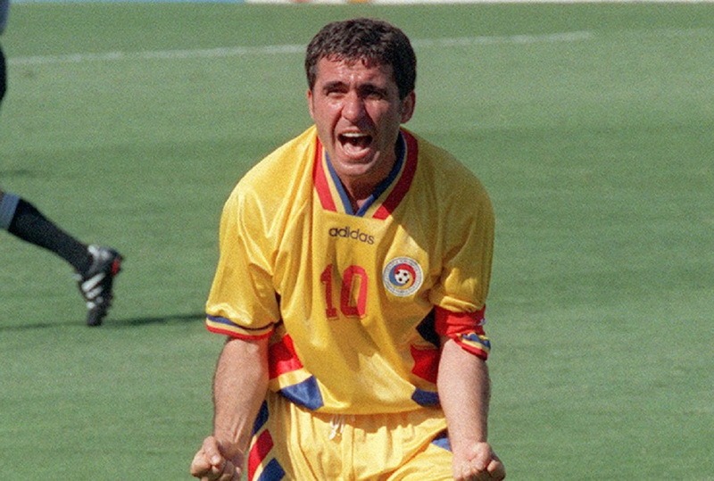 VIDEO O noapte albă la Piatra-Neamț / Când Hagi și Dumitrescu au scos orașul în stradă 1 hagi