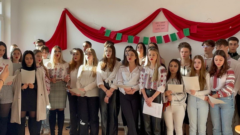 Liceul Teoretic „Dr. I.C. Parhon” Alexandru cel Bun – o șansă pentru toți la educație! 4 lic parhon cor resize