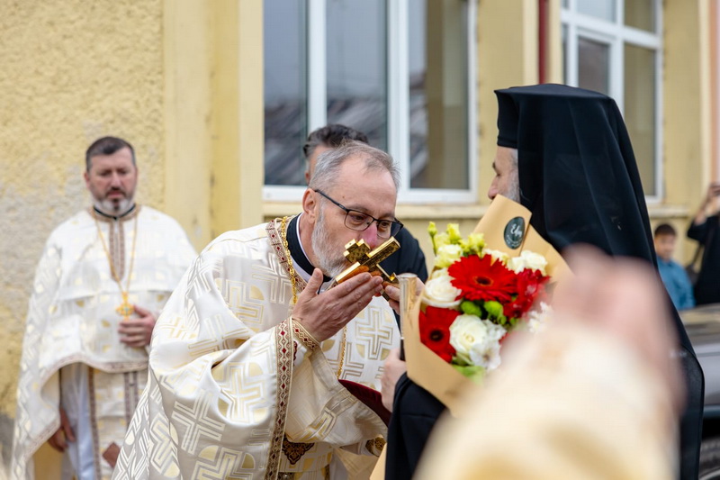 Liceul Teologic Ortodox „Sfinții Împărați Constantin și Elena” Piatra-Neamț la ”30 de ani de slujire, educație și credință” 7 liceu teologic constantin teofan resize