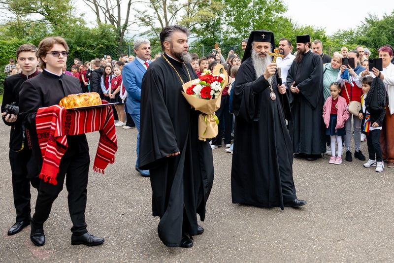 Liceul Teologic Ortodox „Sfinții Împărați Constantin și Elena” Piatra-Neamț la ”30 de ani de slujire, educație și credință” 5 liceu teologic invitati resize