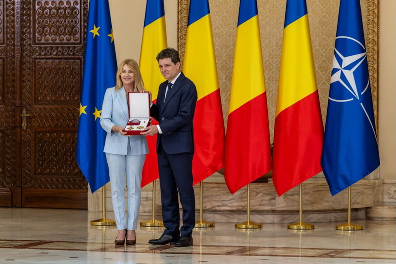 „Zeița de la Montreal”, primită ca o regină în România, la 50 de ani de la primul 10 din istorie 3 nadia cu nicusor dan resize