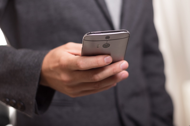 Religia pentru oameni grăbiți / Despre grijile vieții și libertatea inimii noastre 3 niekverlaan telephone 586266 resize