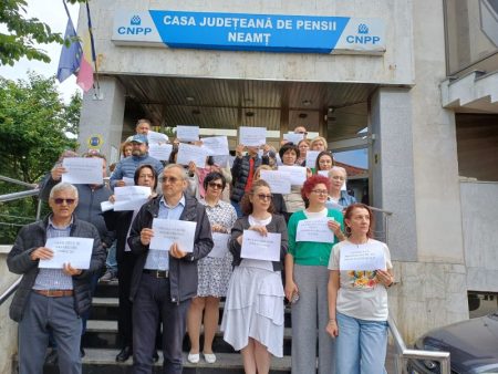 Ziua protestelor în județul Neamț: finanțiști, grefieri și funcționari de la Casa de Pensii au întrerupt activitatea proteste pensii neamt iunie 2026 1
