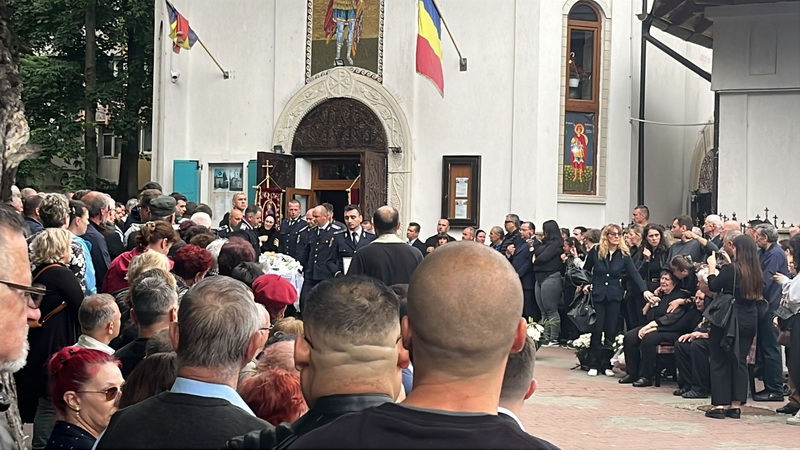 Filmul crimei care a îngrozit Neamțul / Reconstituirea morții lui Ciprian Verdeș, ucis de fiul său în plină stradă 3 verdes crima 01