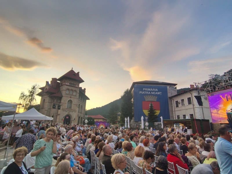 Imagini de la seara a doua a evenimentului „Vacanțe Muzicale” la Piatra Neamț
