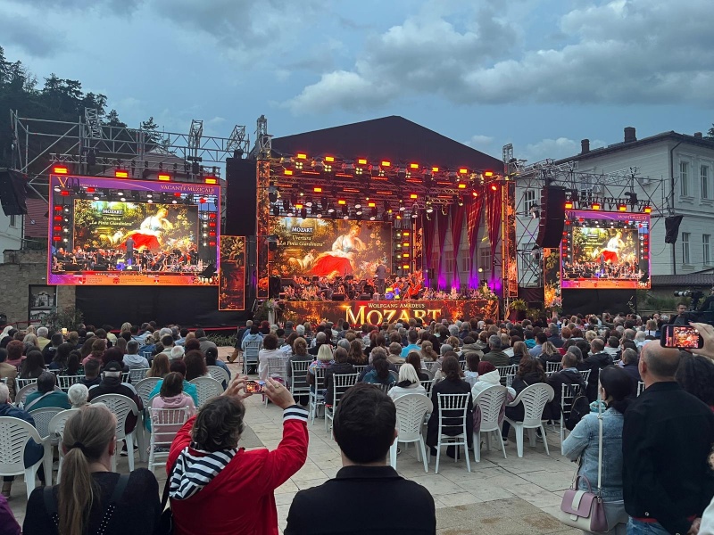 VIDEO-FOTO. Vacanțe Muzicale la Piatra Neamț seara a cincea - Filarmonica de stat de la Sibiu concertează 9 WhatsApp Image 2026 07 09 at 21.07.53