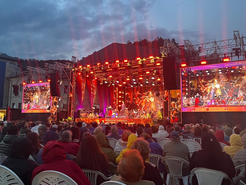 VIDEO-FOTO. Vacanțe Muzicale la Piatra Neamț seara a cincea - Filarmonica de stat de la Sibiu concertează 2 WhatsApp Image 2026 07 09 at 21.30.50 2