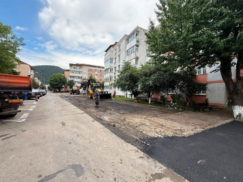 Despre drumuri, numai de bine cu primarul Niță și președintele Harpa 1 WhatsApp Image 2026 07 10 at 10.26.26