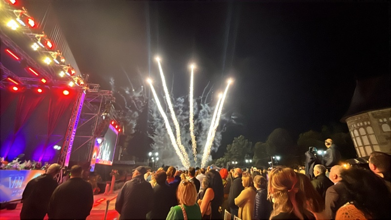 VIDEO-FOTO. Final incendiar al Festivalului Internațional Vacanțe Muzicale la Piatra-Neamț 5 WhatsApp Image 2026 07 11 at 23.14.22 1