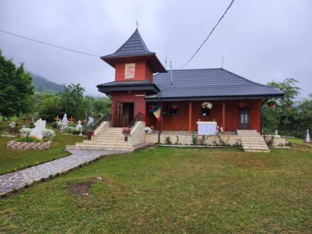 Foto. PS Nichifor Botoșăneanul va resfinți biserica din Călugăreni. Credincioșii sunt invitați la un eveniment deosebit al comunității WhatsApp Image 2026 07 20 at 09.46.46