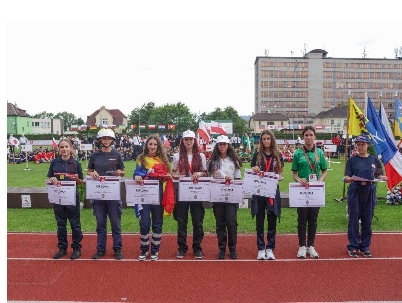 Campioane naționale din Neamț, medalie de bronz la Competiția Internațională a Tinerilor Pompieri din Cehia 1 WhatsApp Image 2026 07 22 at 09.14.06