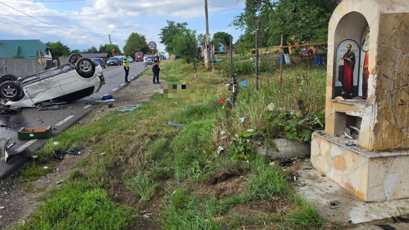 FOTO. Accident grav la Răucești - circulație blocată temporar pe DN15C Târgu Neamț – Brusturi 2 WhatsApp Image 2026 07 24 at 08.42.24 1