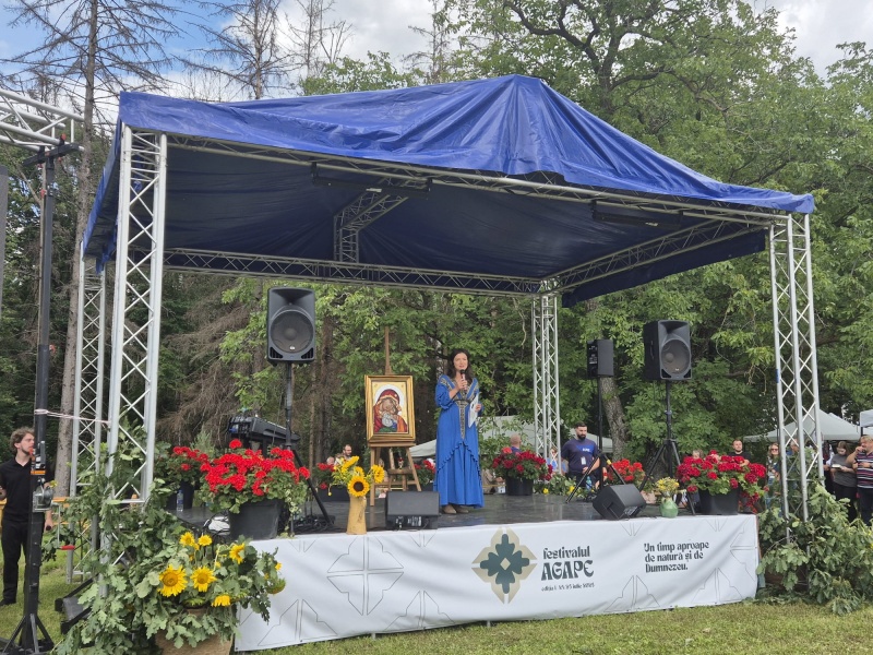 Video-Foto. Festivalul AGAPE aduce sute de spectatori la Agapia 2 WhatsApp Image 2026 07 25 at 16.09.17