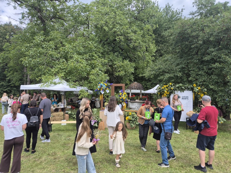Video-Foto. Festivalul AGAPE aduce sute de spectatori la Agapia 3 WhatsApp Image 2026 07 25 at 16.09.18 1