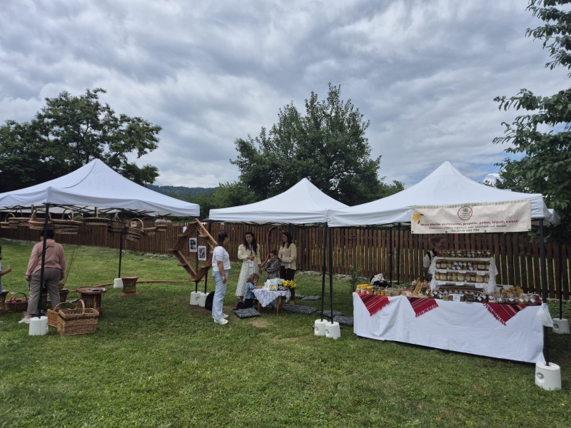 Video-Foto. Festivalul AGAPE aduce sute de spectatori la Agapia 5 WhatsApp Image 2026 07 25 at 16.09.18 3