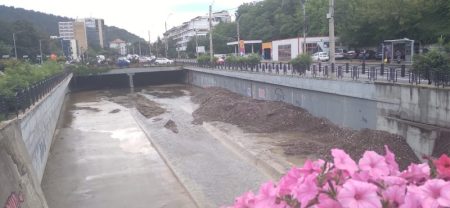 Cuiejdiul a fost cosmetizat. Sute de tone de pietriș au fost îndepărtate din albie WhatsApp Image 2026 07 27 at 11.59.28