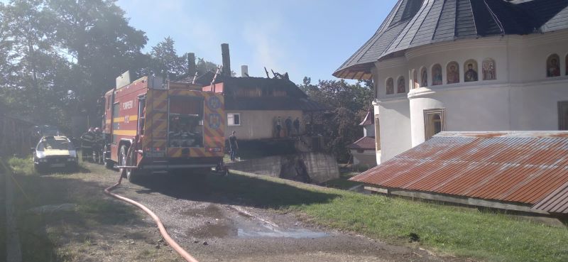 Imaginile dezastrului de la Mănăstirea Bisericani. Un echipaj de la Ambulanță a dat alarma, nu locatarii 4 bisericaniars1