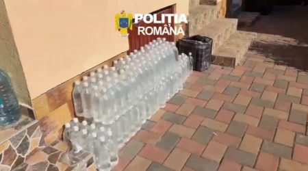 VIDEO. Percheziții în Neamț și alte 2 județe într-un dosar de contrabandă. Peste 50.000 de țigarete și 4.200 de litri de alcool etilic, ridicate de polițiști contrabanda