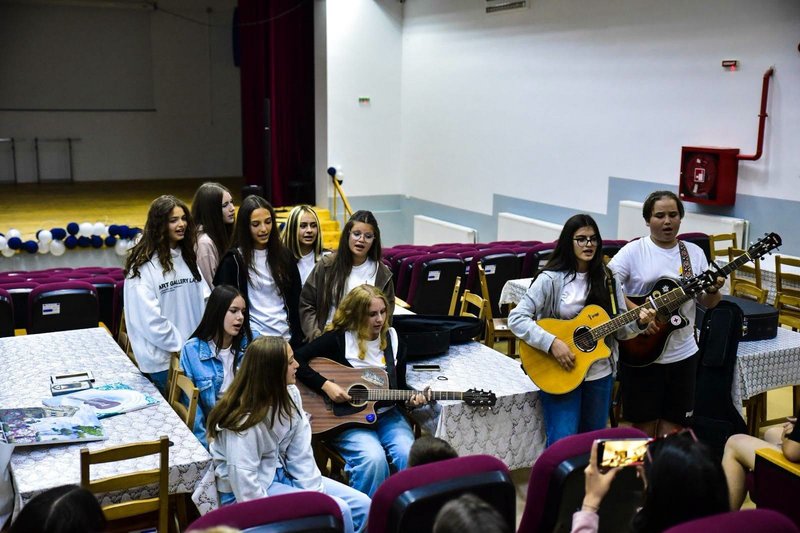 Festivalul „Dăm Folk”, ediția a XI-a: Fără Zahăr și Emeric Imre, în concertele de vineri și sâmbătă 6 dam folk 2