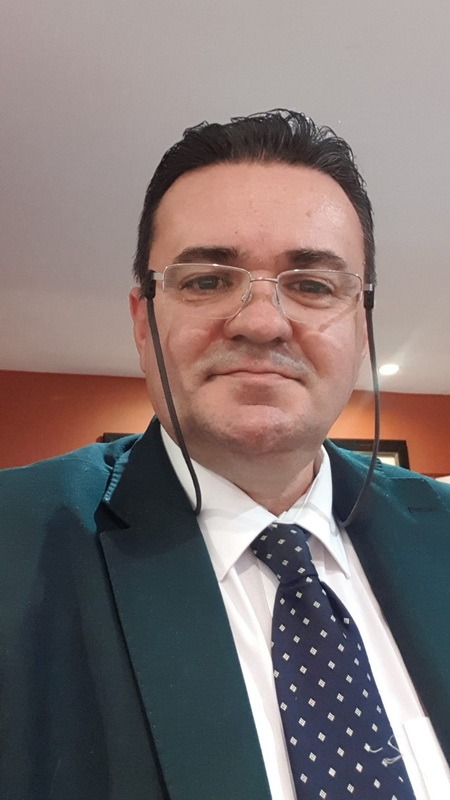 ”Emigrant” în propria poveste – actorul Ionuț Cucoară ionut cucoara 01 resize