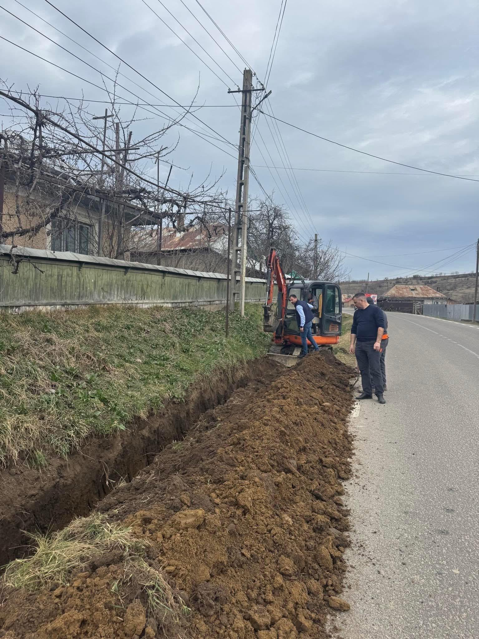 Mărgineni mizează pe fonduri europene: creșă, bază sportivă, gaze, asfalt și proiecte pentru readucerea oamenilor acasă 3 margineni Lucrari infiintare distributie gaze naturale in comuna Margineni