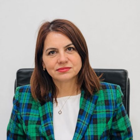 VIDEO&FOTO Liga Profesorilor Excepționali Paraschiva Buciumanu – CT „Miron Costin” Roman calificată în finală paraschiva buciumanu