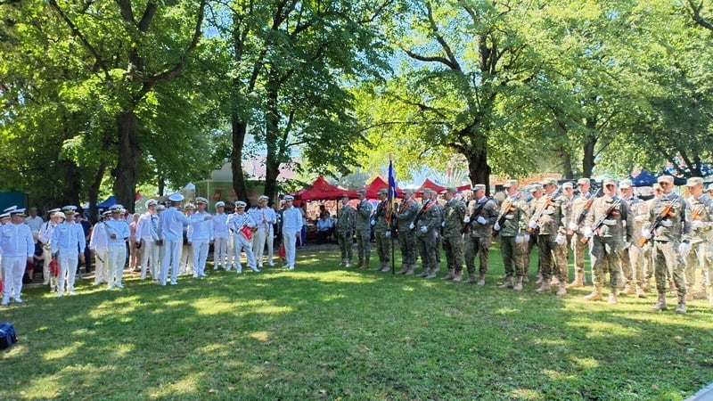 razboieni militari iasi resize - Sărbătoarea Războienilor - 550 de ani de la Bătălia de la Valea Albă