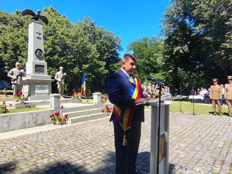 razboieni primarul taralunga resize - Sărbătoarea Războienilor - 550 de ani de la Bătălia de la Valea Albă