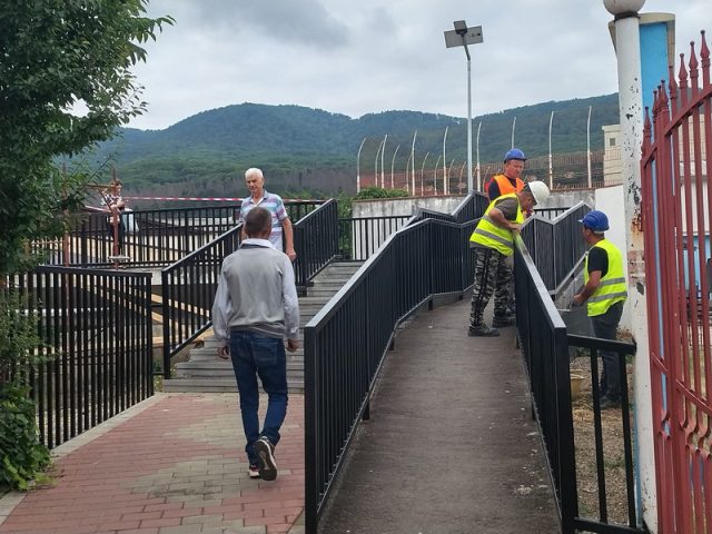 VIDEO&FOTO. Reparații la puntea pietonală de la Piața Centrală – Fabrica 8 Martie reparatii pod 8 martie 1