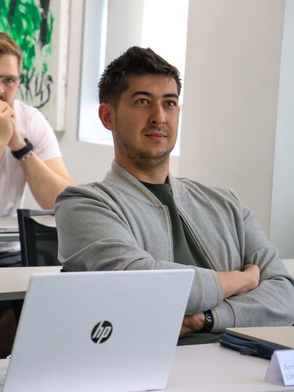 sebastian ungureanu 1 resize - Povestea unui pietrean cu o licență inedită, Master in Football Business, la Academia Johan Cruyff de la FC Barcelona