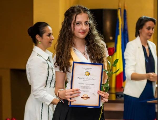 COPII CU CARE NE MÂNDRIM. Daniana Aiftimiei – absolventă de 10 și Ambasador Next Generation 10 - COPII CU CARE NE MÂNDRIM. Daniana Aiftimiei – absolventă de 10 și Ambasador Next Generation