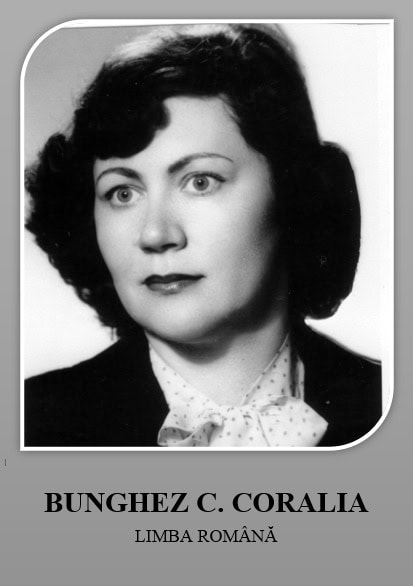 Portret în alb-negru al Prof. Coralia Bunghez, personalitate marcantă a Limbii Române.