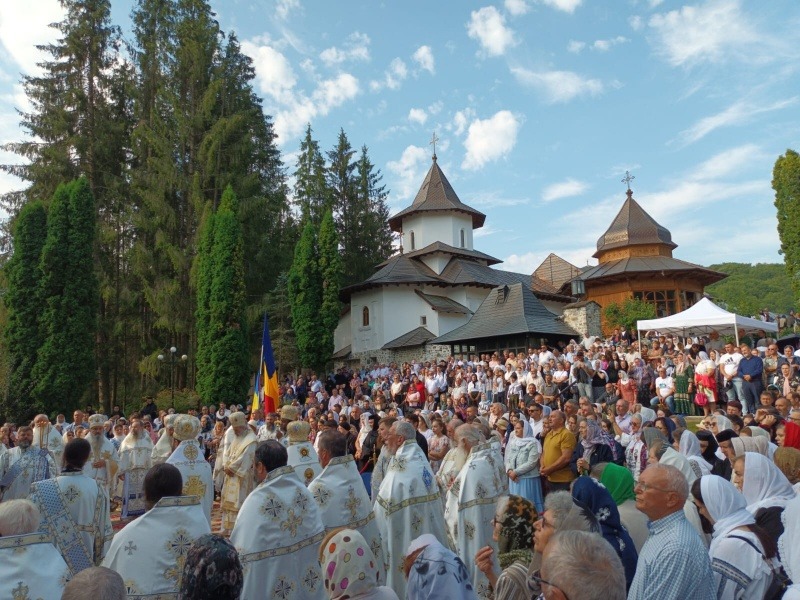 VIDEO-FOTO. Sărbătoare la Mănăstirea Sihăstria - hramul bisericii noi, Sfânta Teodora de la Sihla 6 WhatsApp Image 2026 08 07 at 09.27.28