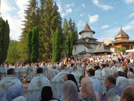 VIDEO-FOTO. Sărbătoare la Mănăstirea Sihăstria – hramul bisericii noi, Sfânta Teodora de la Sihla WhatsApp Image 2026 08 07 at 09.27.29