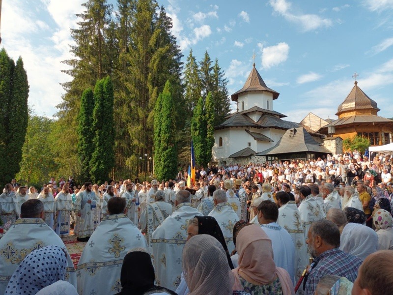 VIDEO-FOTO. Sărbătoare la Mănăstirea Sihăstria - hramul bisericii noi, Sfânta Teodora de la Sihla 4 WhatsApp Image 2026 08 07 at 09.27.29